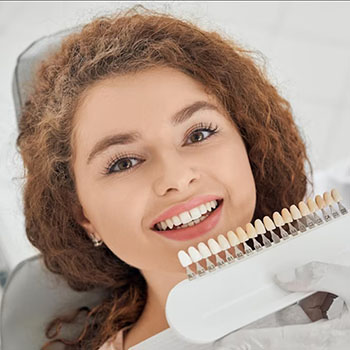 ونیر کامپوزیت دندان چیست؟ مزایا و عوارض