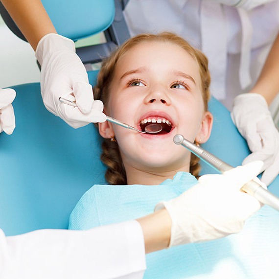 دندان شیری کودکان، کشیدن عیبی ندارد؟