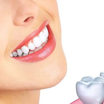 پروتز دندان بهتر است یا ایمپلنت؟